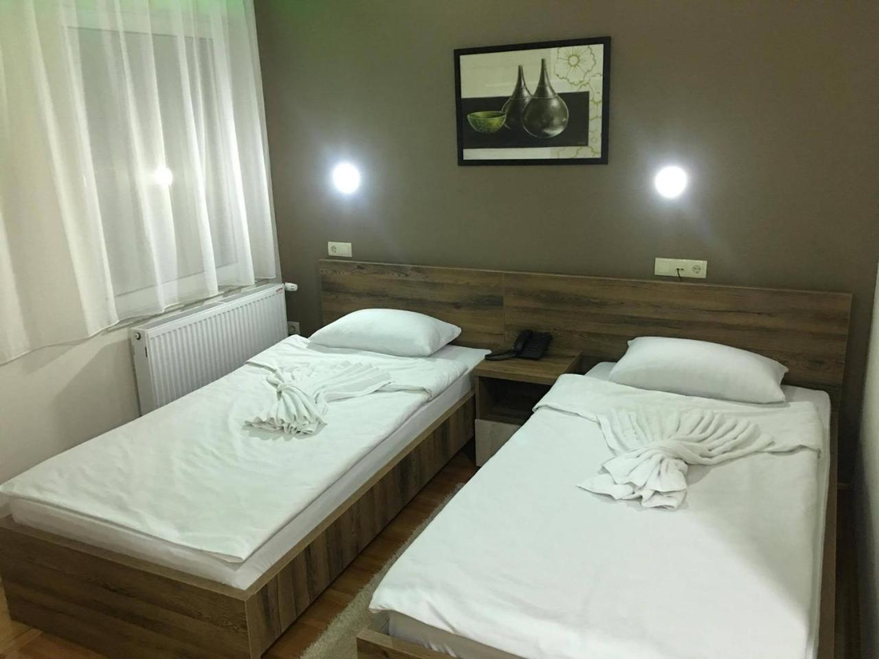 ホテル Odmaraliste Vidik Lazarevac エクステリア 写真