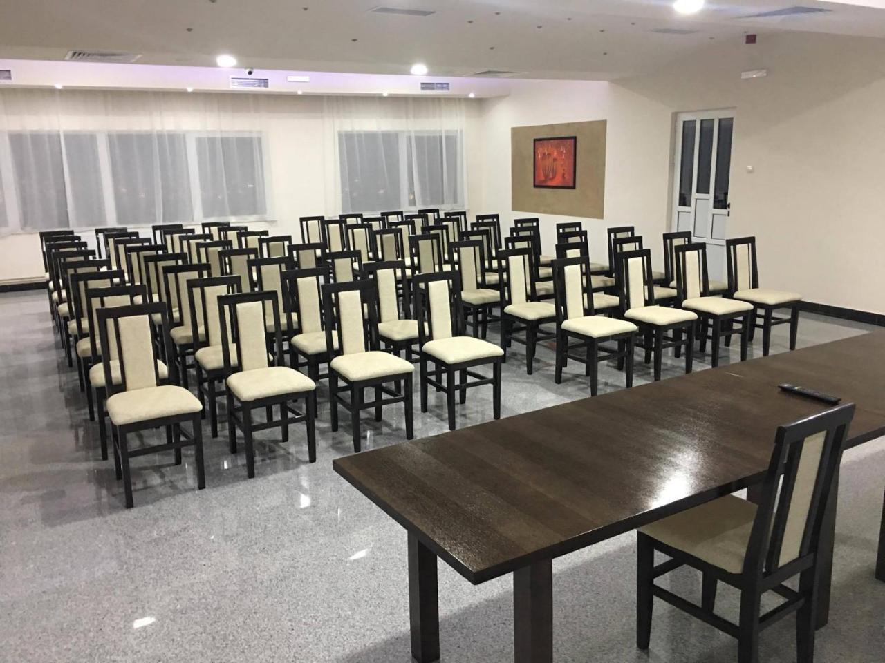 ホテル Odmaraliste Vidik Lazarevac エクステリア 写真