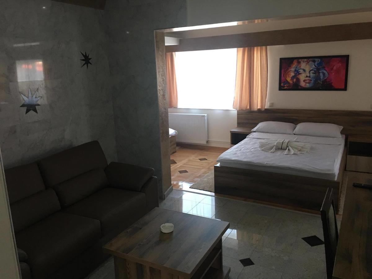 ホテル Odmaraliste Vidik Lazarevac エクステリア 写真